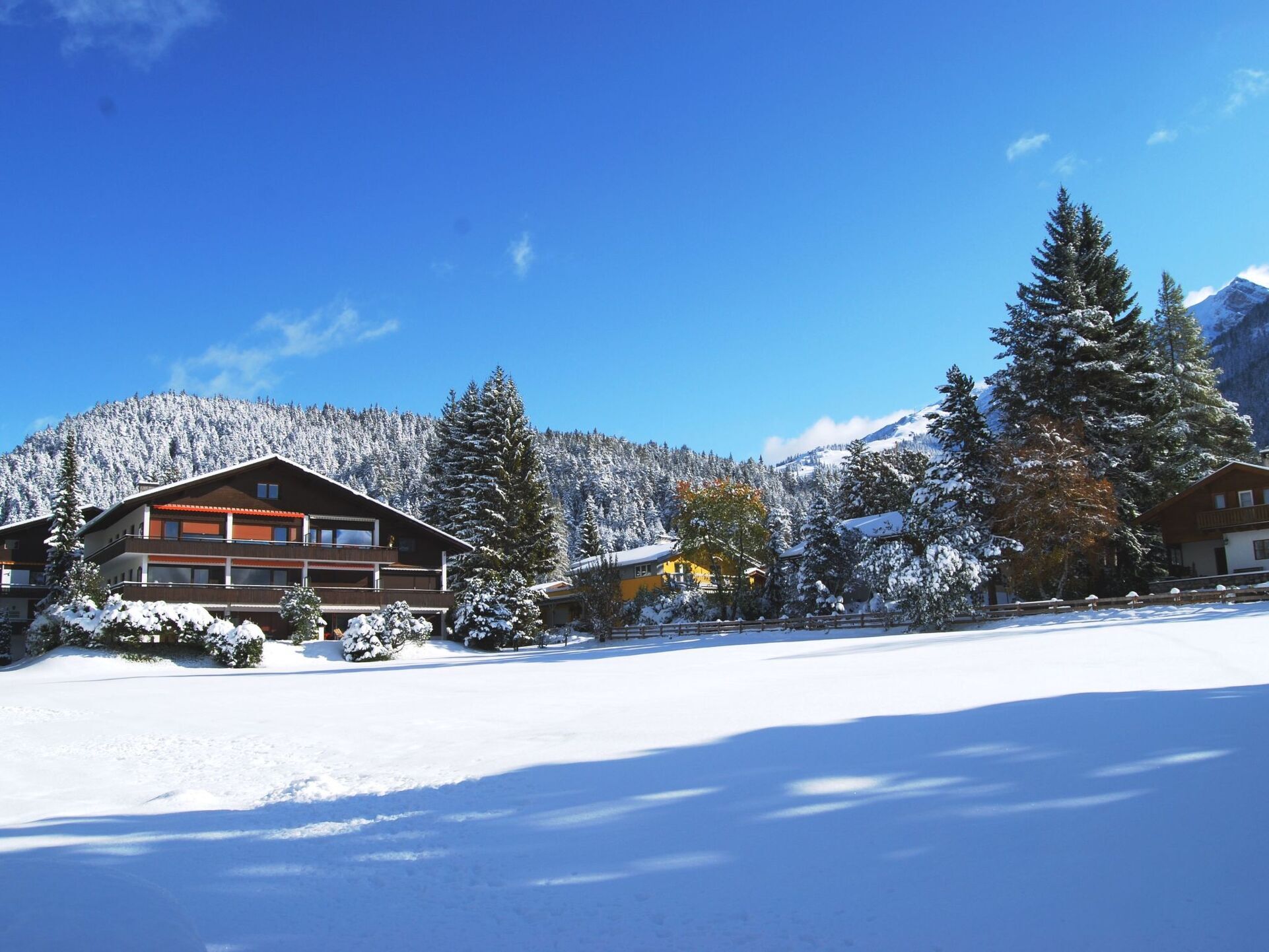 1-Bed Apartment in Innsbruck-Land, Sleeps 4, 1328