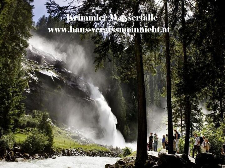 Charming 2-Bed Apartment in Hallein, Sleeps 4, 1119