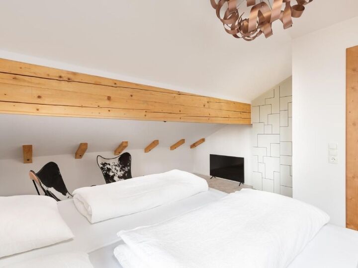 8-Bed House in Sankt Johann im Pongau, Sleeps 20, 1126