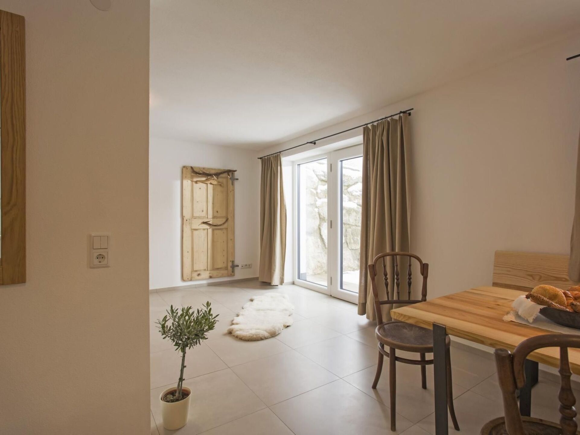 Sumptuous 2-Bed Apartment in Kitzbuhel, Sleeps 6, 1344