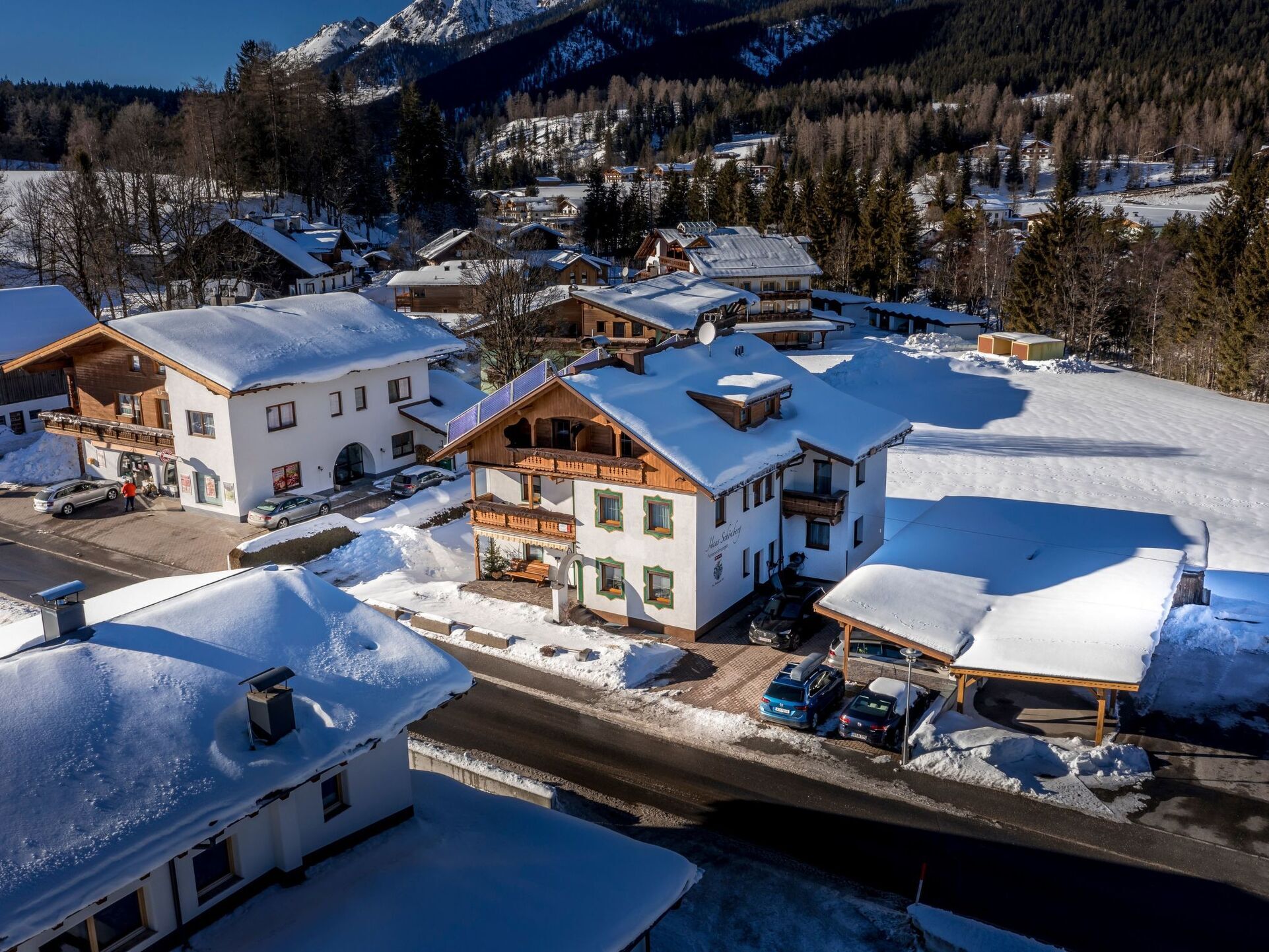 Charming 1-Bed Apartment in Innsbruck-Land, Sleeps 3, 1347