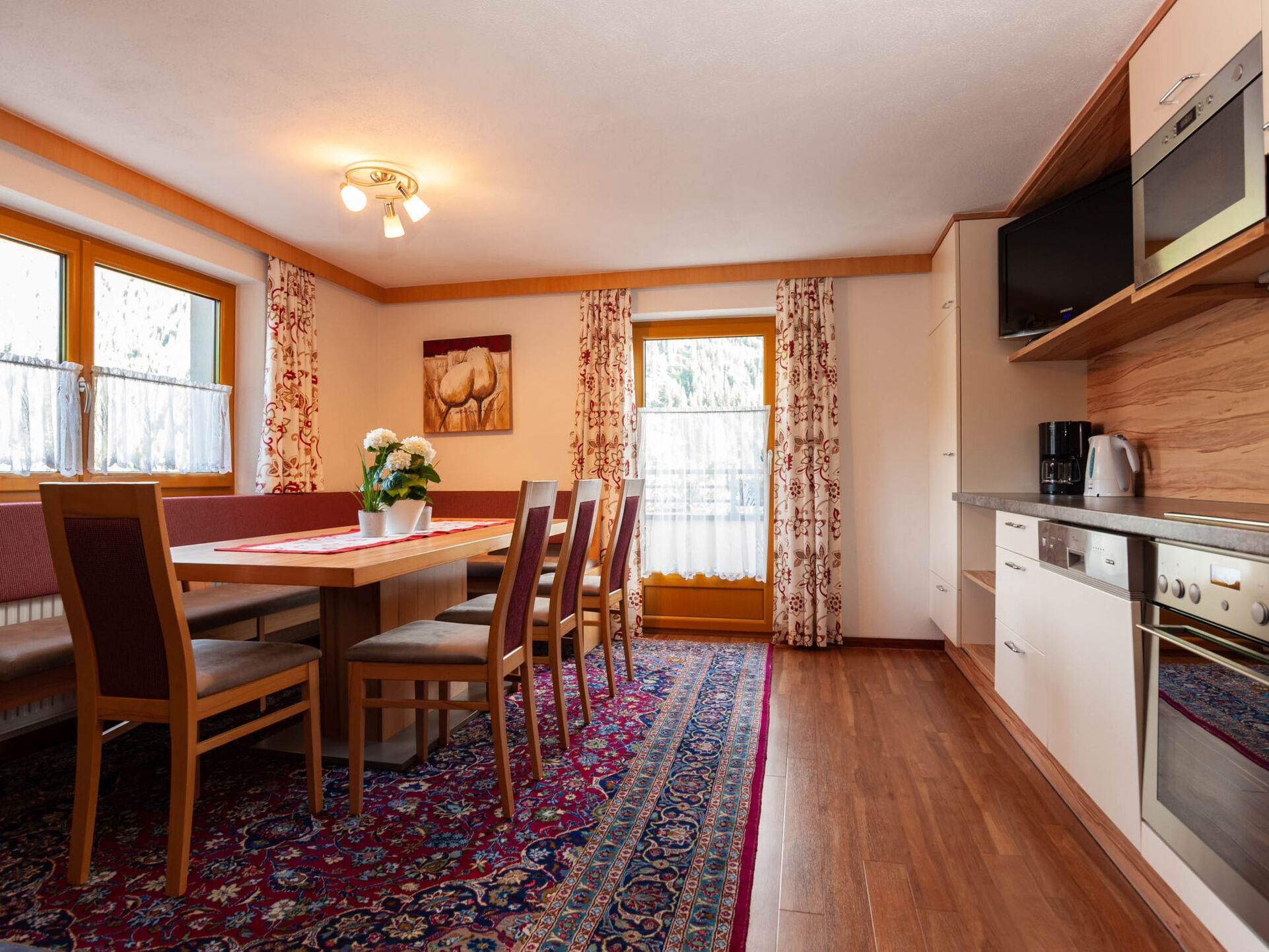 Kitchen / Dining Room