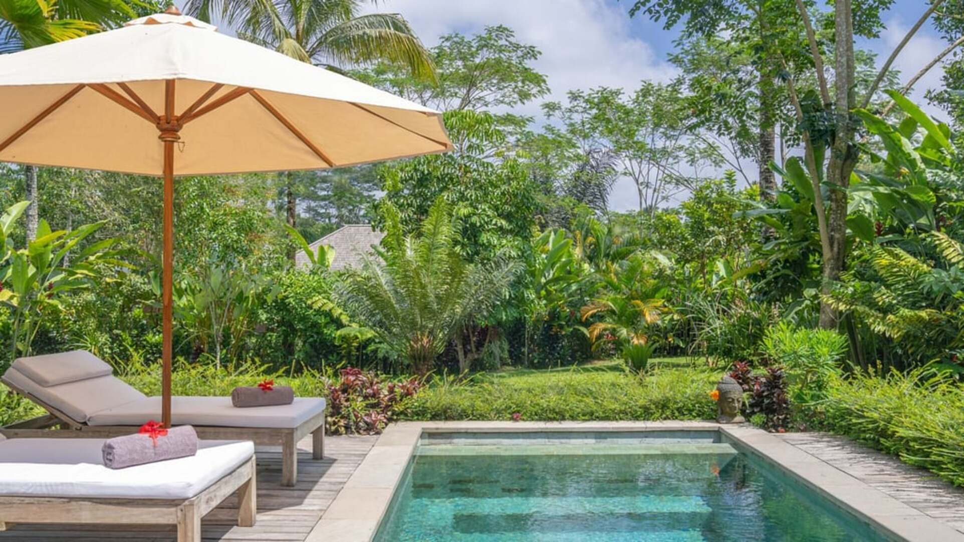 5 Star Villa Nag Shampa – A Private Balinese Masterpiece