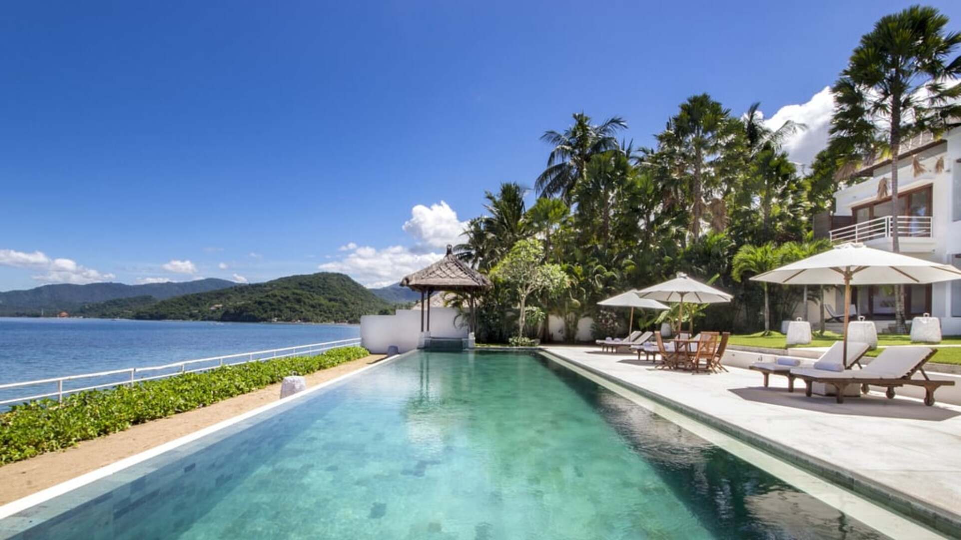 5 Star Villa Lucia – Elegant Oceanfront Living