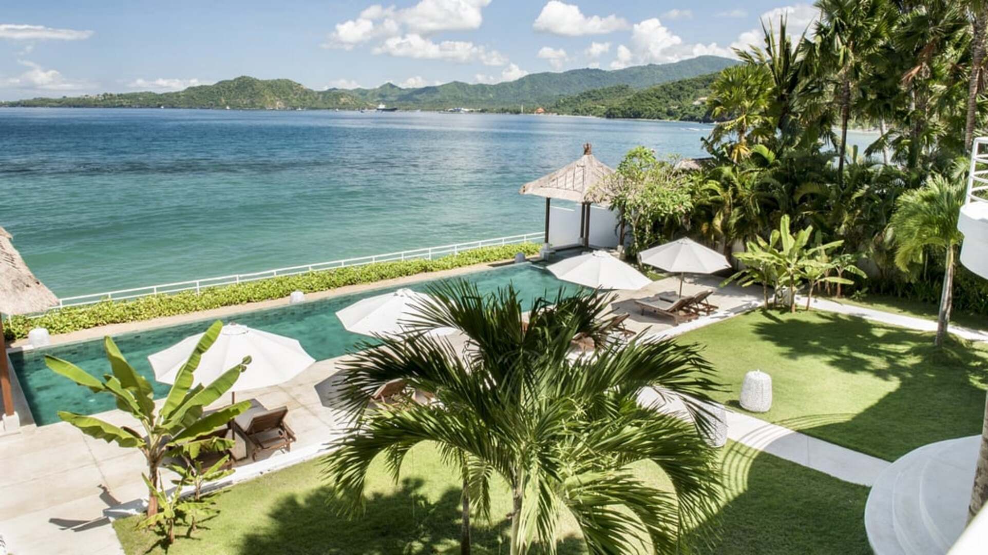 5 Star Villa Lucia – Elegant Oceanfront Living