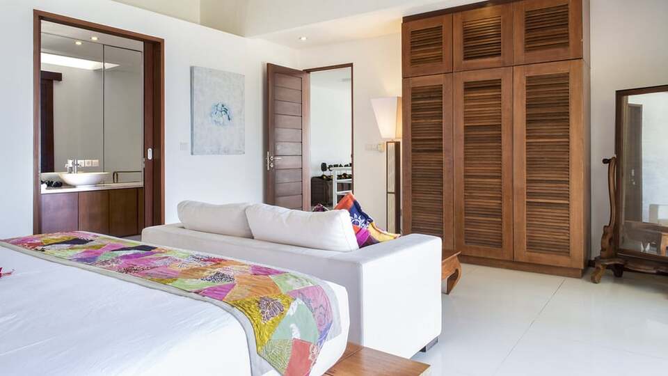 5 Star Villa Lucia – Elegant Oceanfront Living
