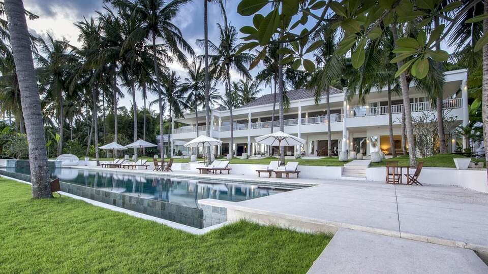 5 Star Villa Stella – Elegant Beachfront Serenity
