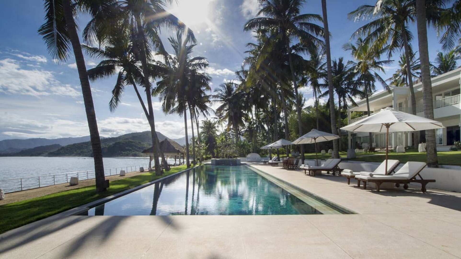 5 Star Villa Stella – Elegant Beachfront Serenity