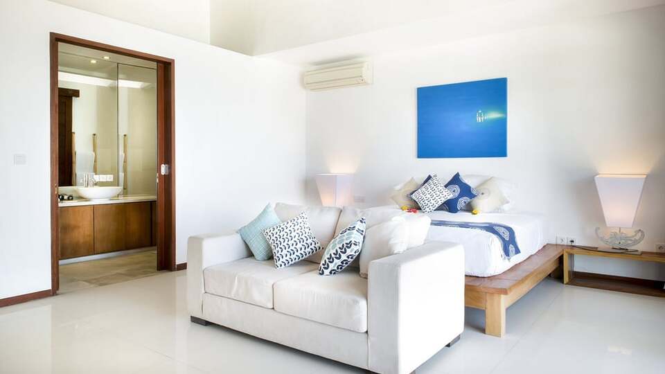 5 Star Villa Lulla – A Luxurious Beachfront Escape in Bali