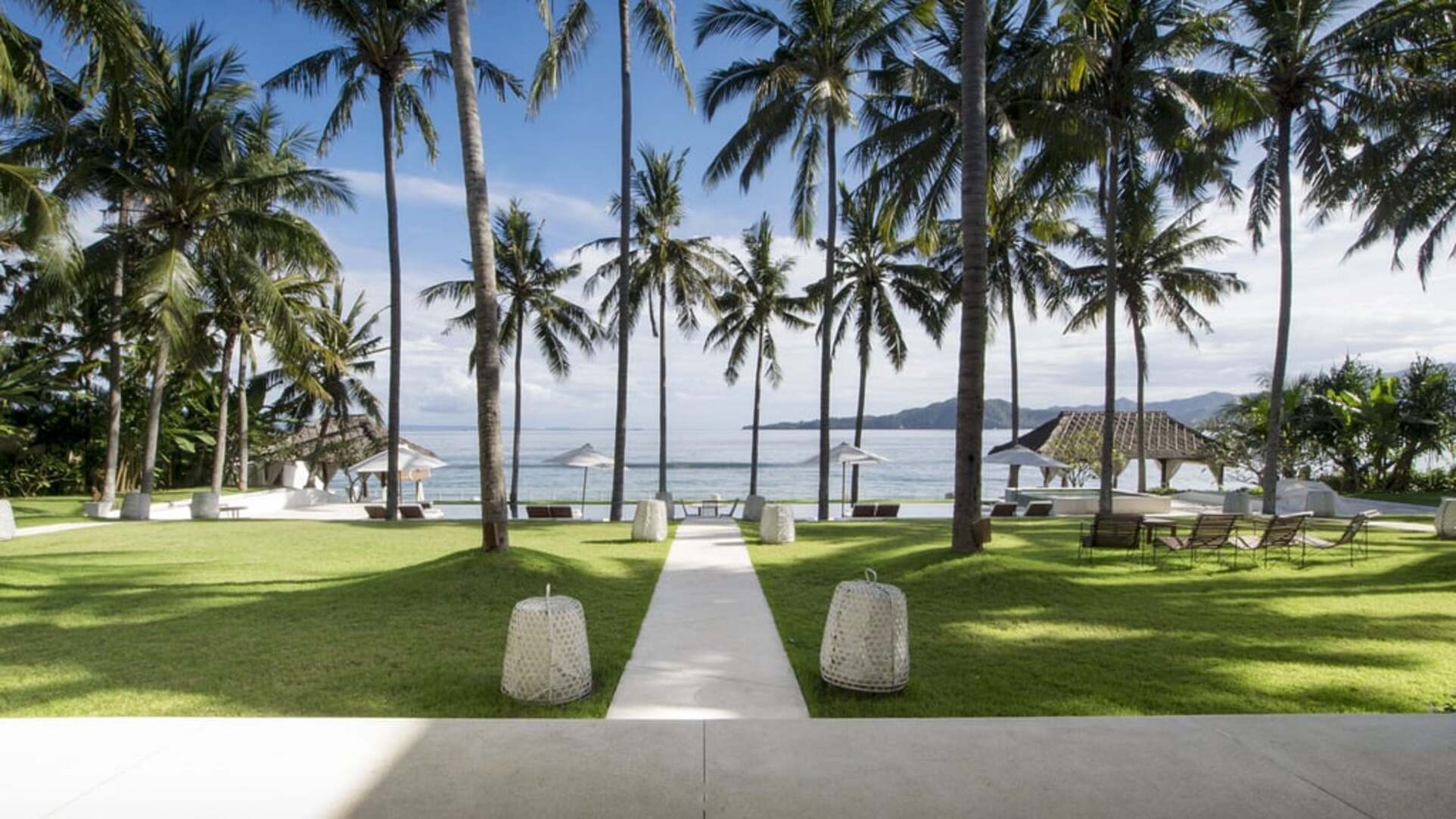 5 Star Villa Lulla – A Luxurious Beachfront Escape in Bali