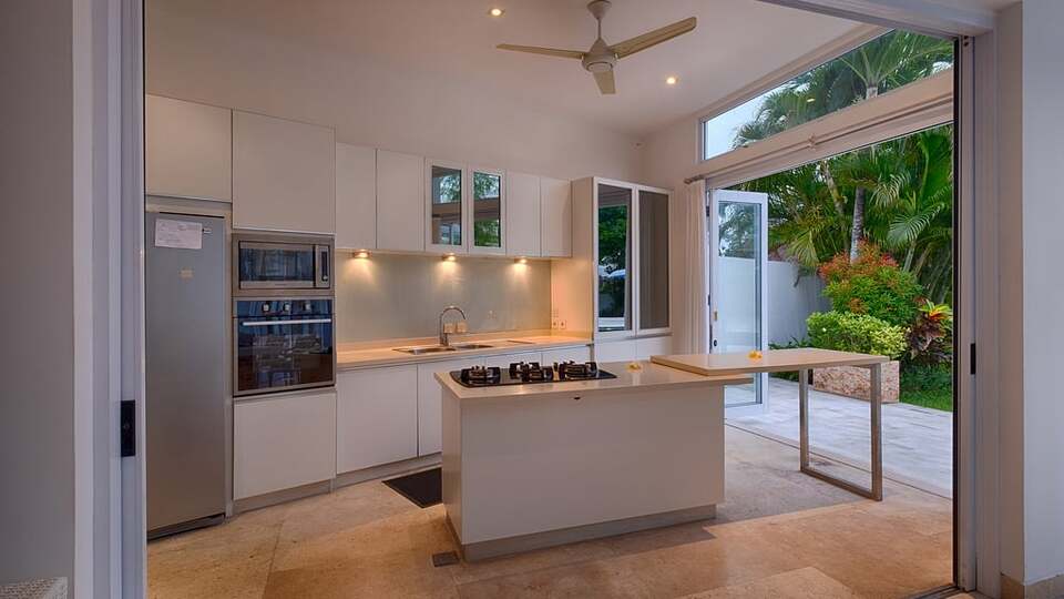5 Star Villa Putih 1 – An Elegant Pererenan Hideaway