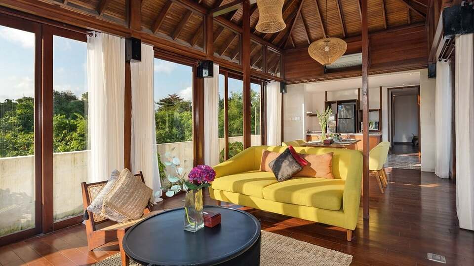 5 Star The Chand’s Two – Beachfront Family Escape