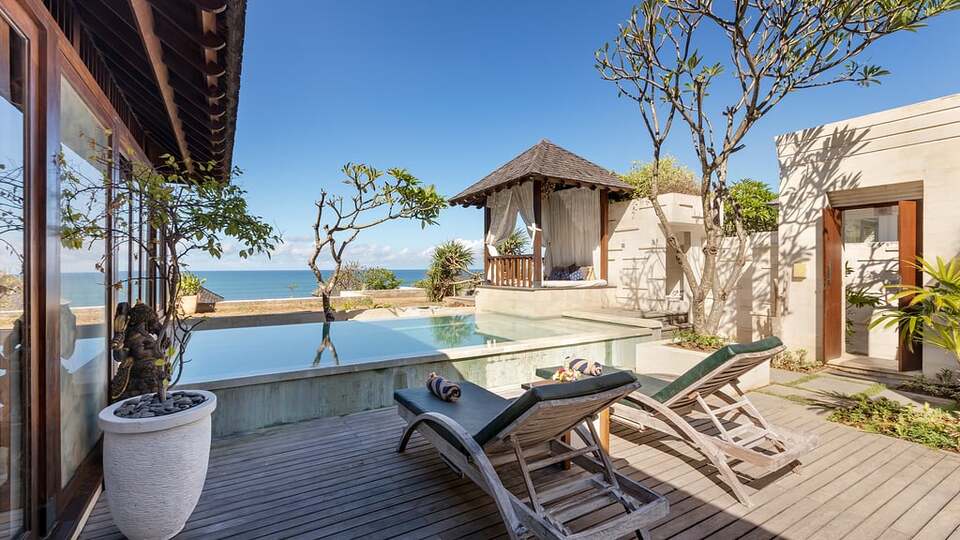 5 Star The Chand’s Two – Beachfront Family Escape