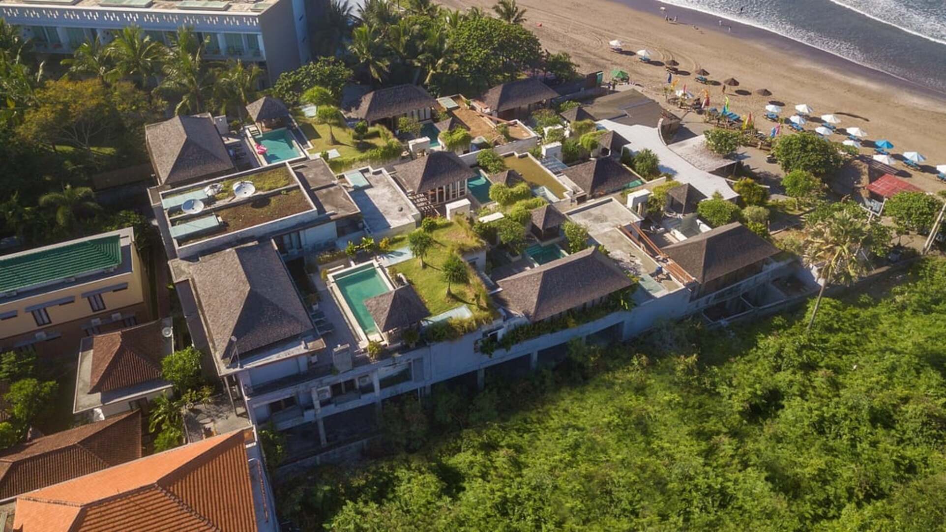 5 Star The Chand’s Three – Elevated Beachfront Escape