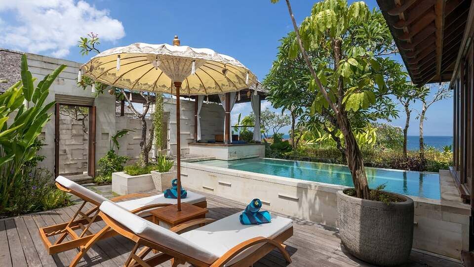 5 Star The Chand’s Two – Tropical Beachfront Haven