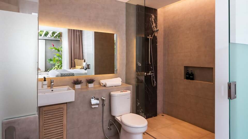 5 Star Swan Villa 2 – Petitenget Garden Retreat