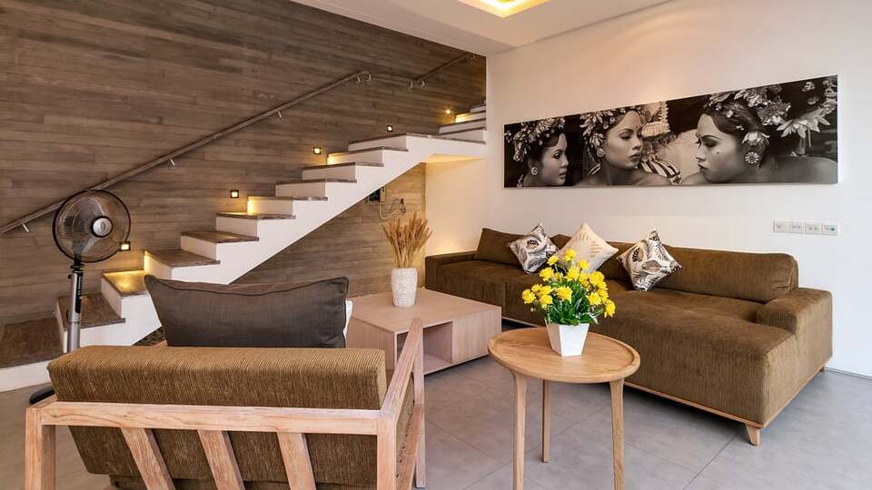 5 Star Swan Villa 2 – Petitenget Garden Retreat