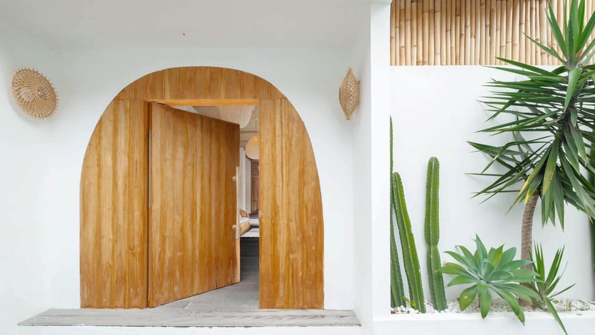 5 Star Villa Madissa – Modern Berawa Hideaway