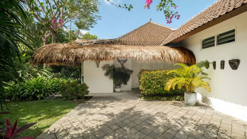 5 Star Villa Celeste – Tropical Seminyak Haven