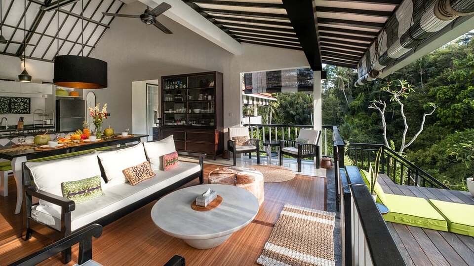 5 Star Villa Lepak by the River – Riverside Ubud Retreat