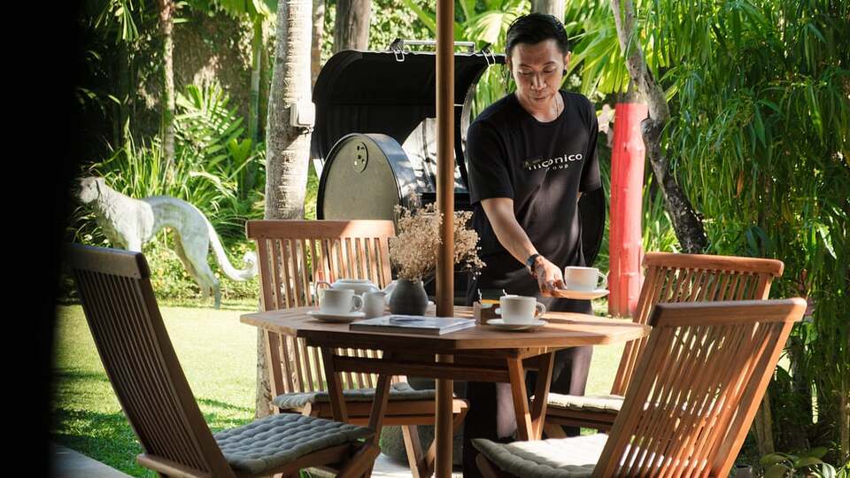5 Star NicoNico Mansion – Eclectic Seminyak Mansion