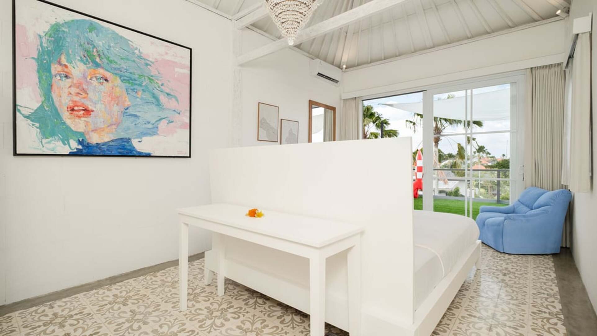 5 Star NicoNico Mansion – Eclectic Seminyak Mansion