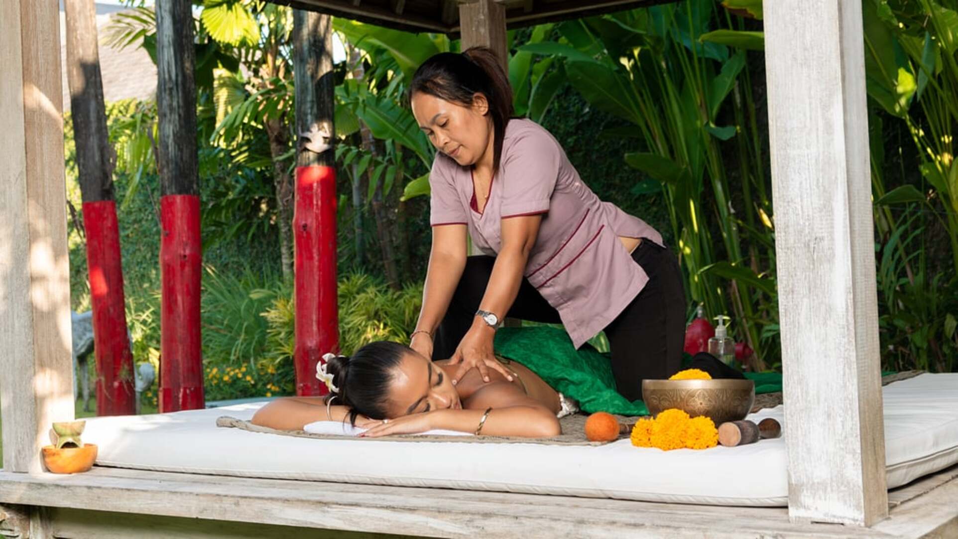 5 Star NicoNico Mansion – Eclectic Seminyak Mansion