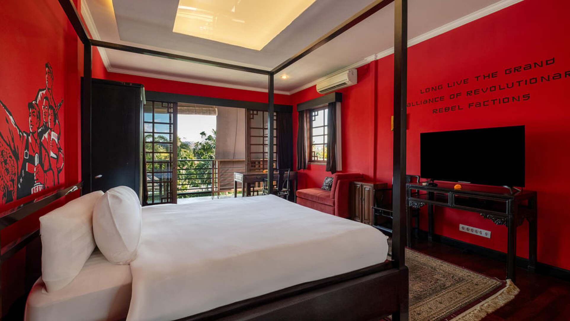 5 Star NicoNico Mansion – Eclectic Seminyak Mansion