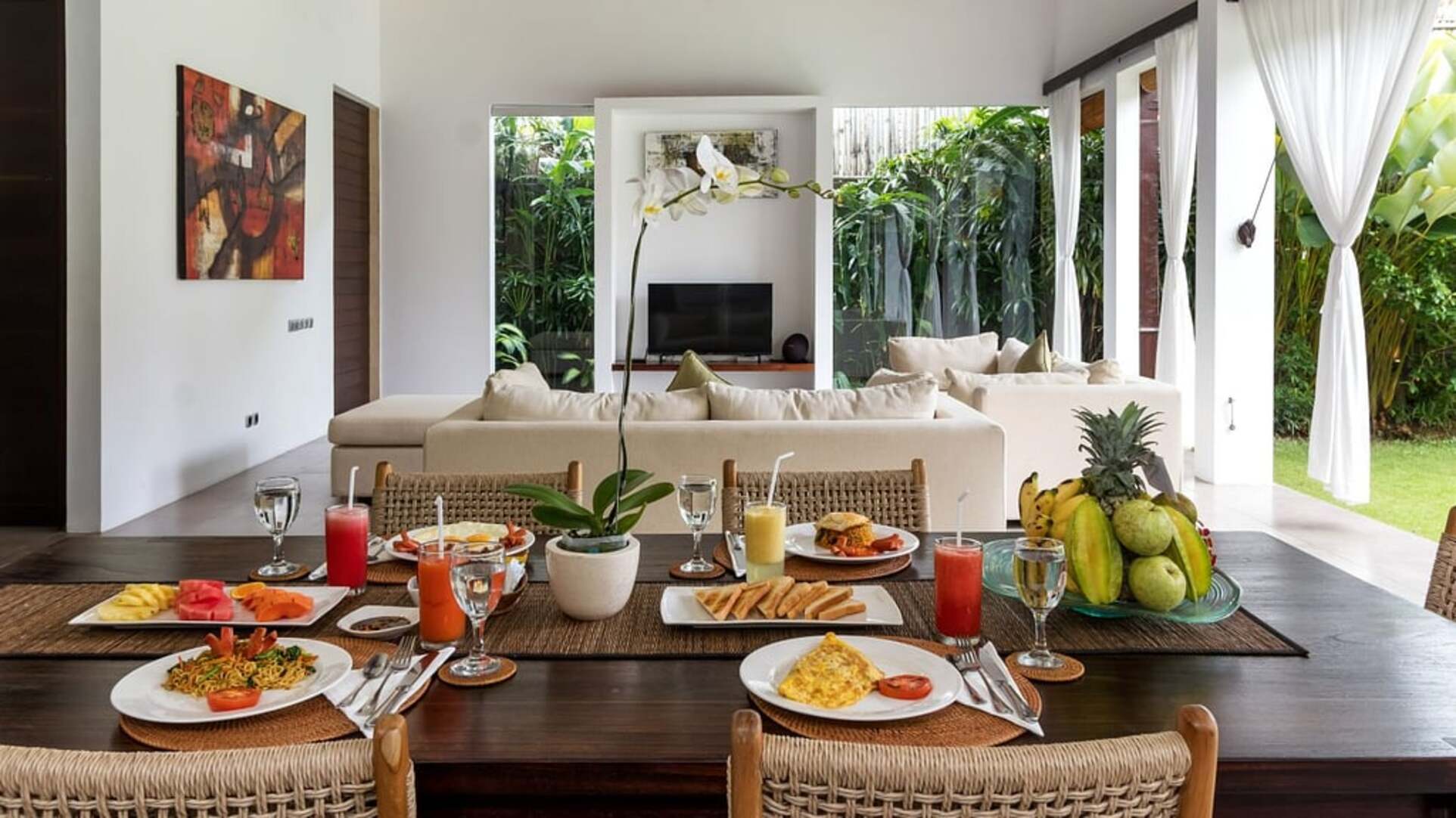 5 Star Alice Estate – Serene Seminyak Estate