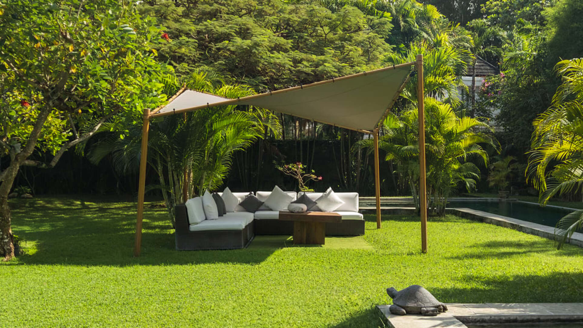 5 Star Villa Mogi – Serene Garden Escape