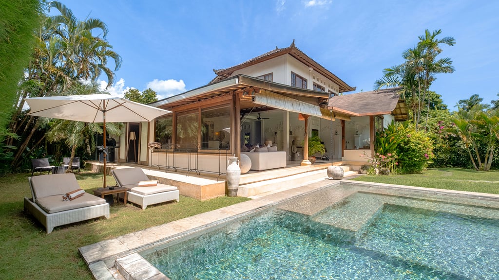 5 Star Villa Mogi – Serene Garden Escape