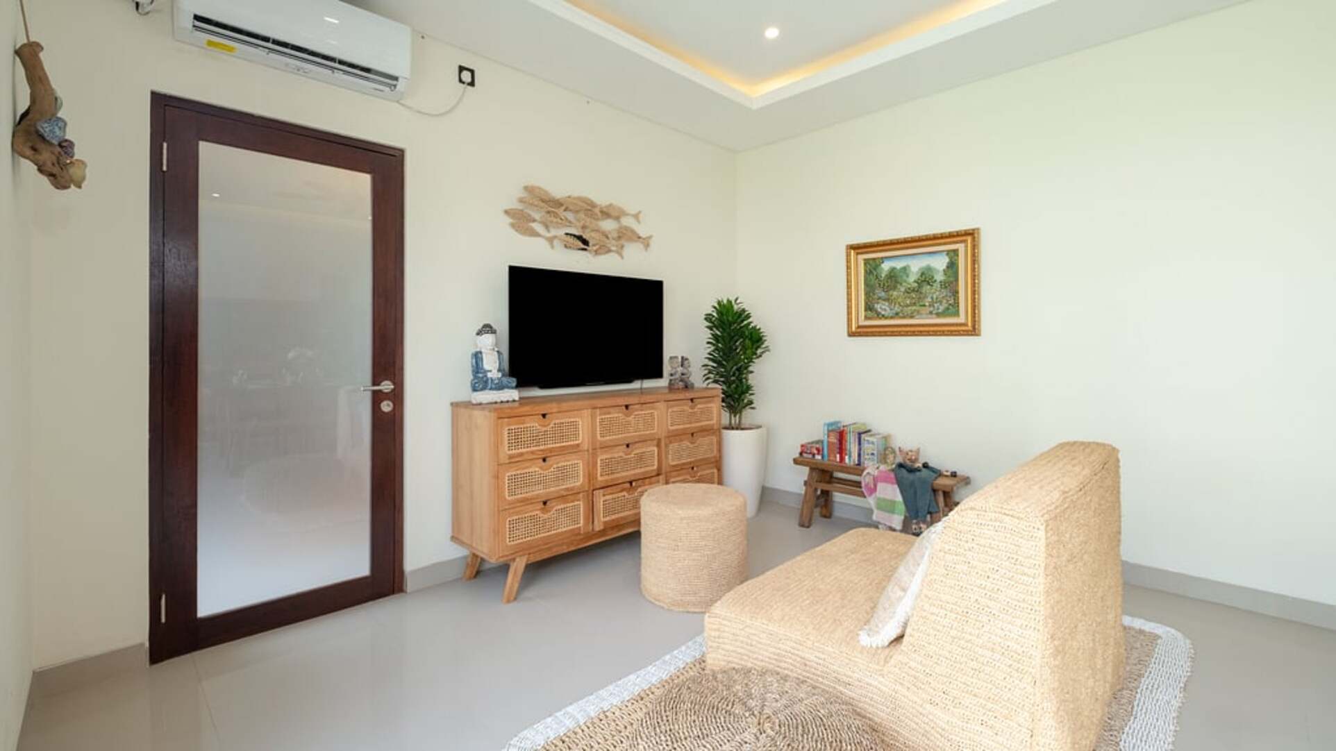5 Star Villa Lange 3 - Modern Balinese Elegance