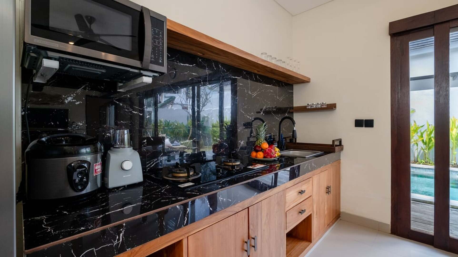 5 Star Villa Lange 3 - Modern Balinese Elegance