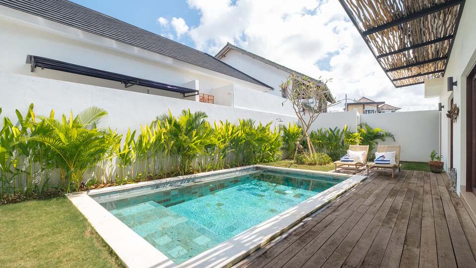 5 Star Villa Lange 3 - Modern Balinese Elegance
