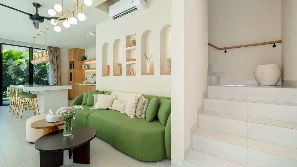 5 Star Loona Palm Seseh 1 - Contemporary Coastal Retreat