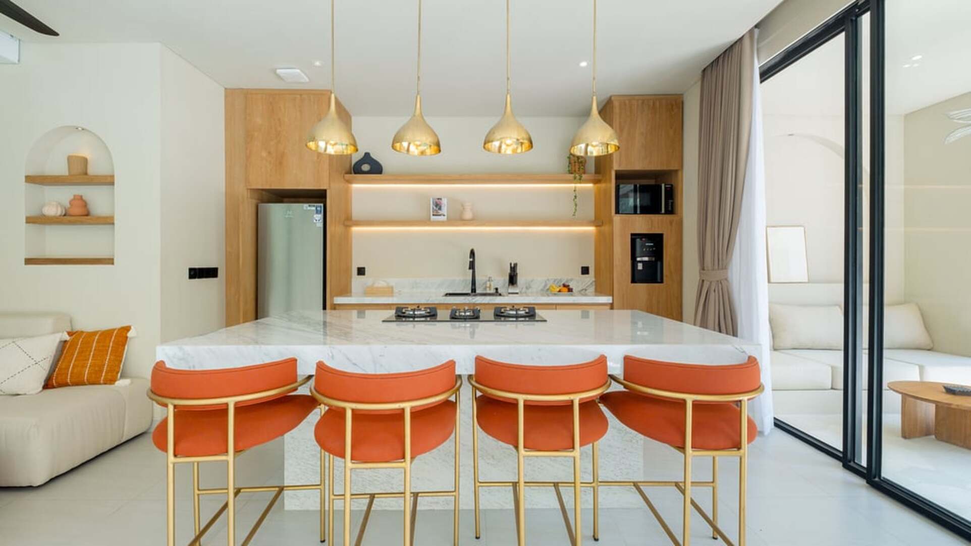 5 Star Loona Palm Seseh 2 - Modern Coastal Escape