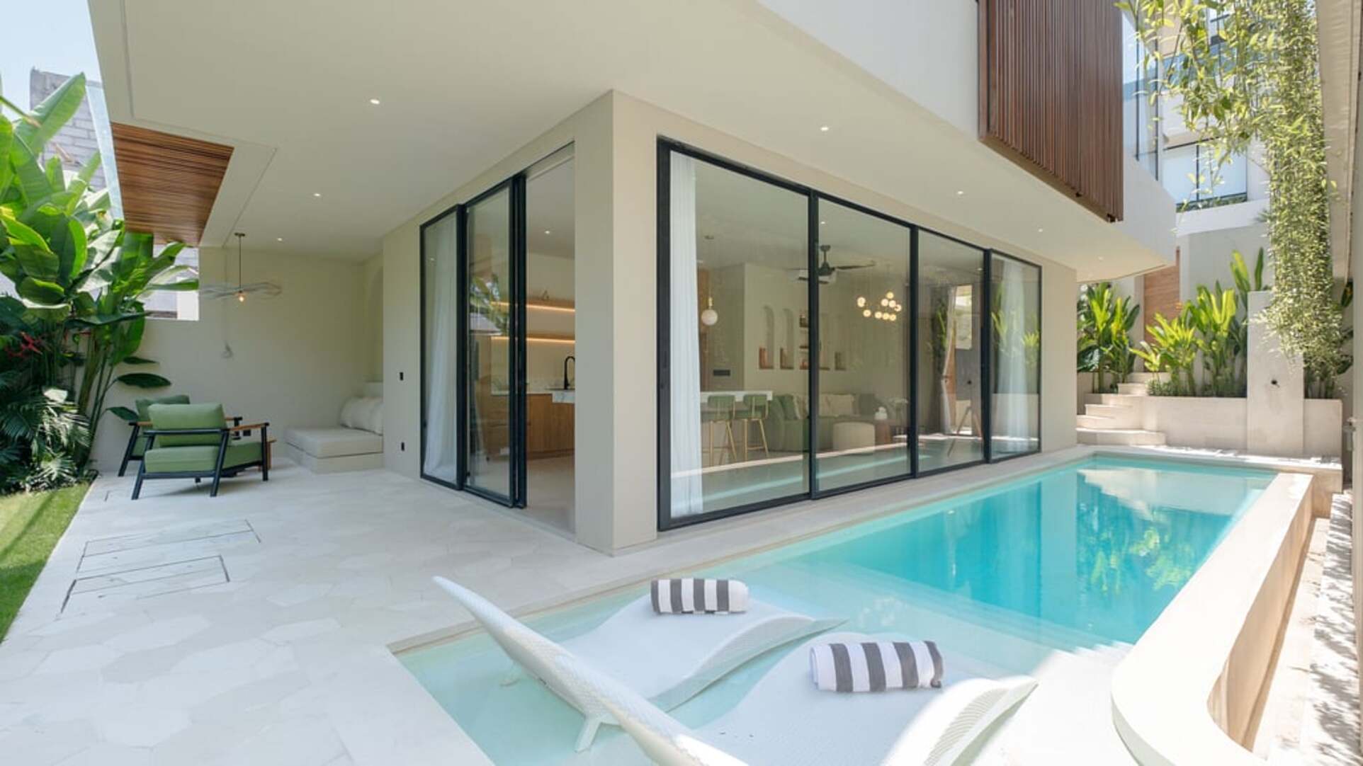 5 Star Loona Palm Seseh Estate - Modern Coastal Serenity