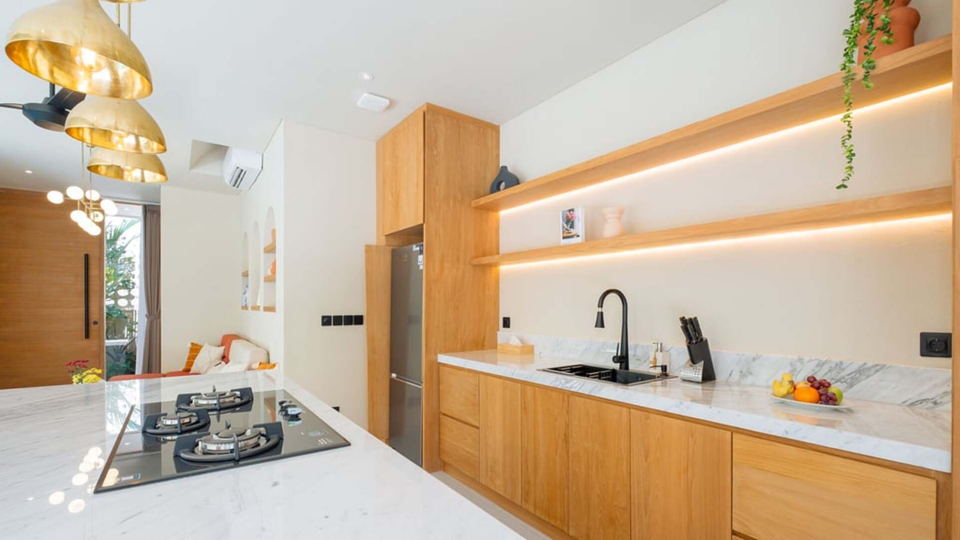 5 Star Loona Palm Seseh Estate - Modern Coastal Serenity