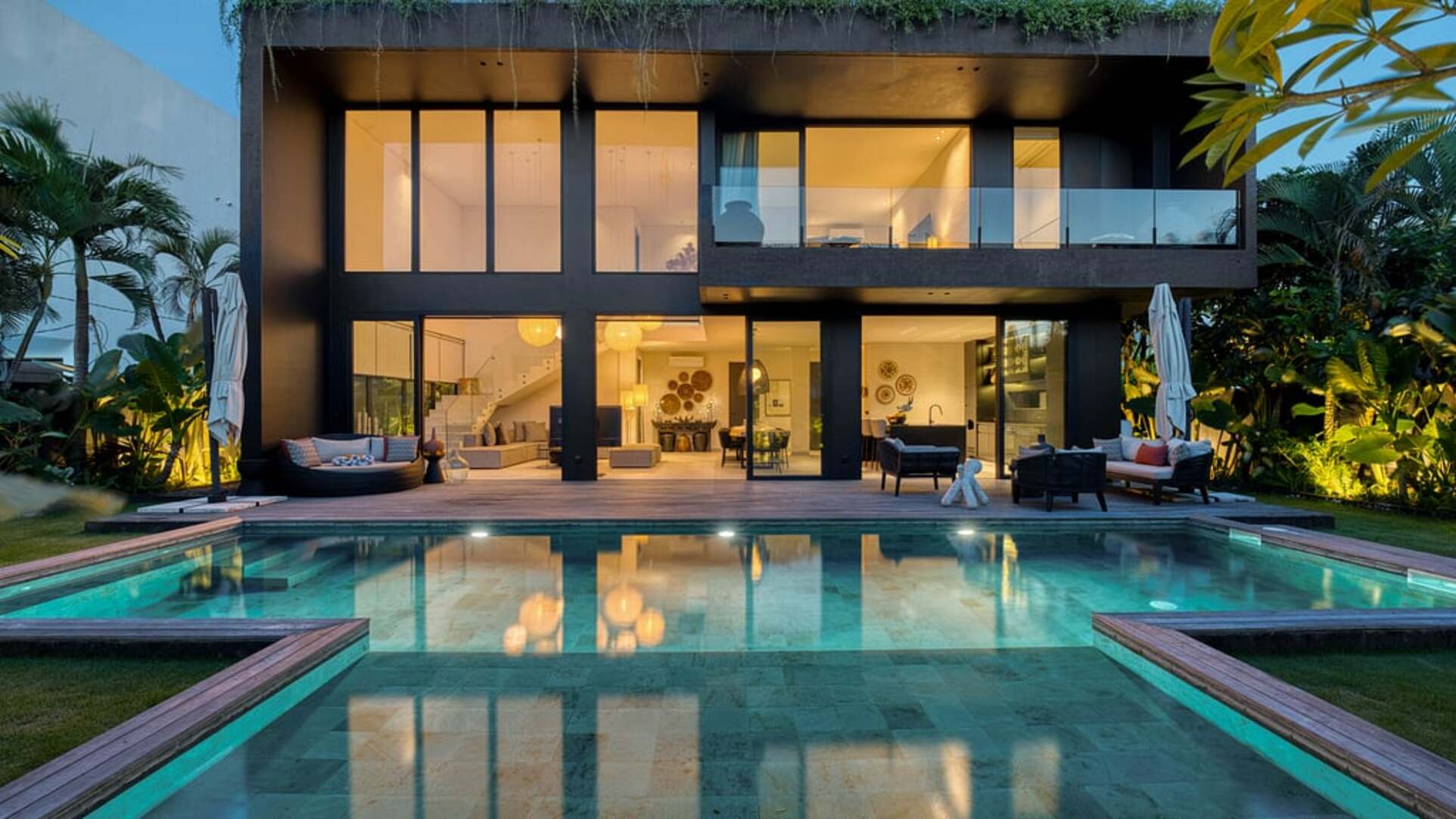 5 Star Villa Amara - Contemporary Tropical Luxury