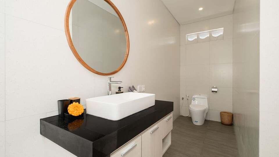 5 Star Villa Kuwait - Contemporary Tropical Escape