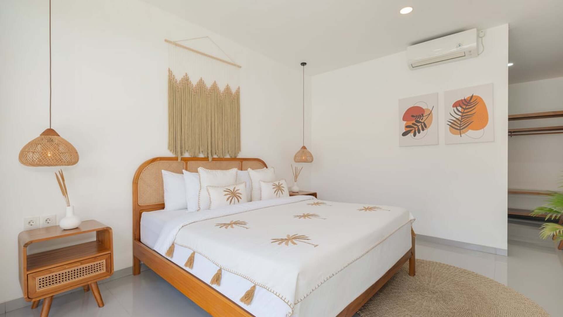 5 Star Villa Cansavina - Modern Seminyak Serenity