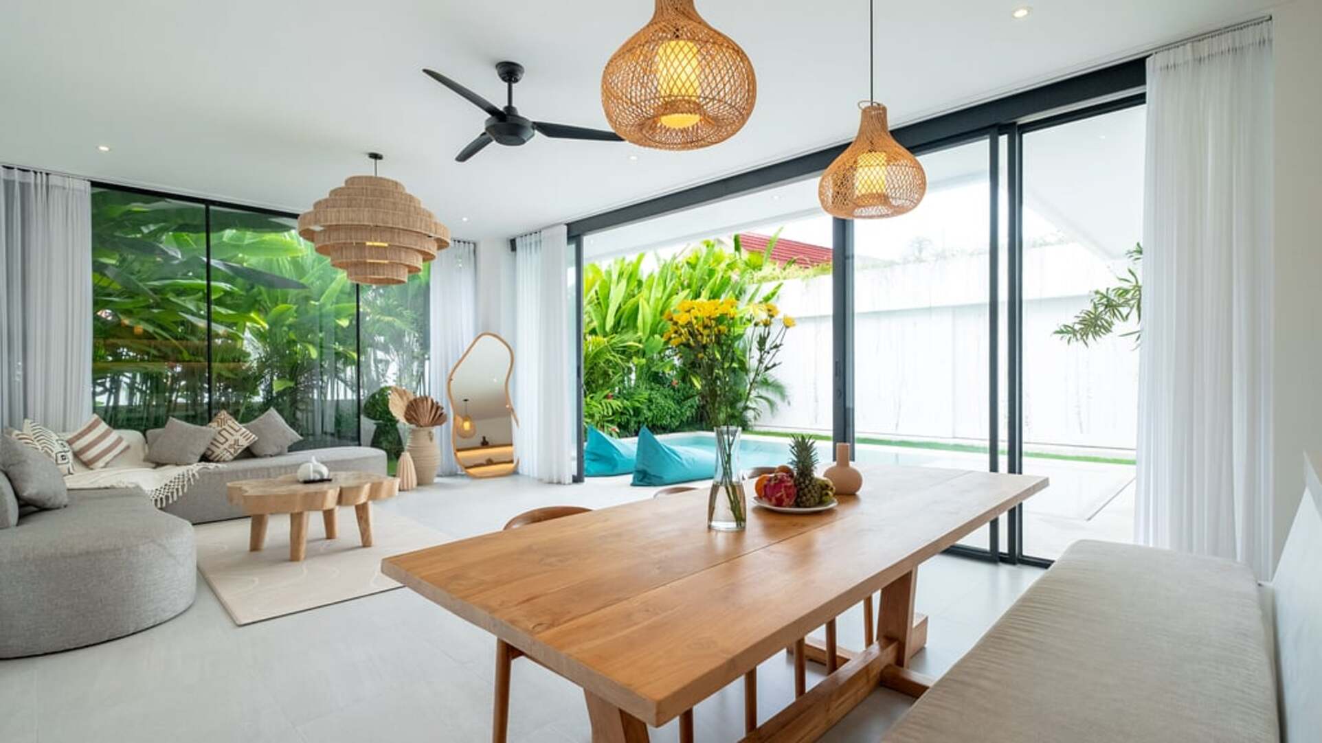 5 Star Loona Palm Canggu Estate - Contemporary Tropical Escape