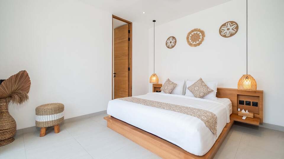5 Star Loona Palm Canggu Estate - Contemporary Tropical Escape