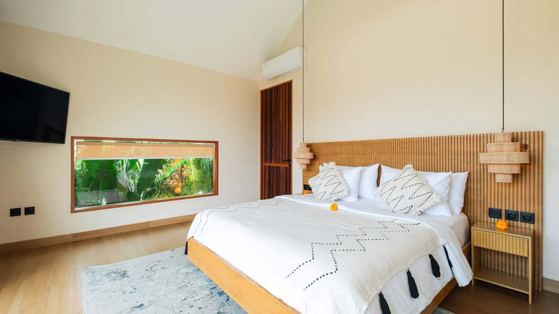 5 Star Lexington Palace Villa – Private Tropical Estate