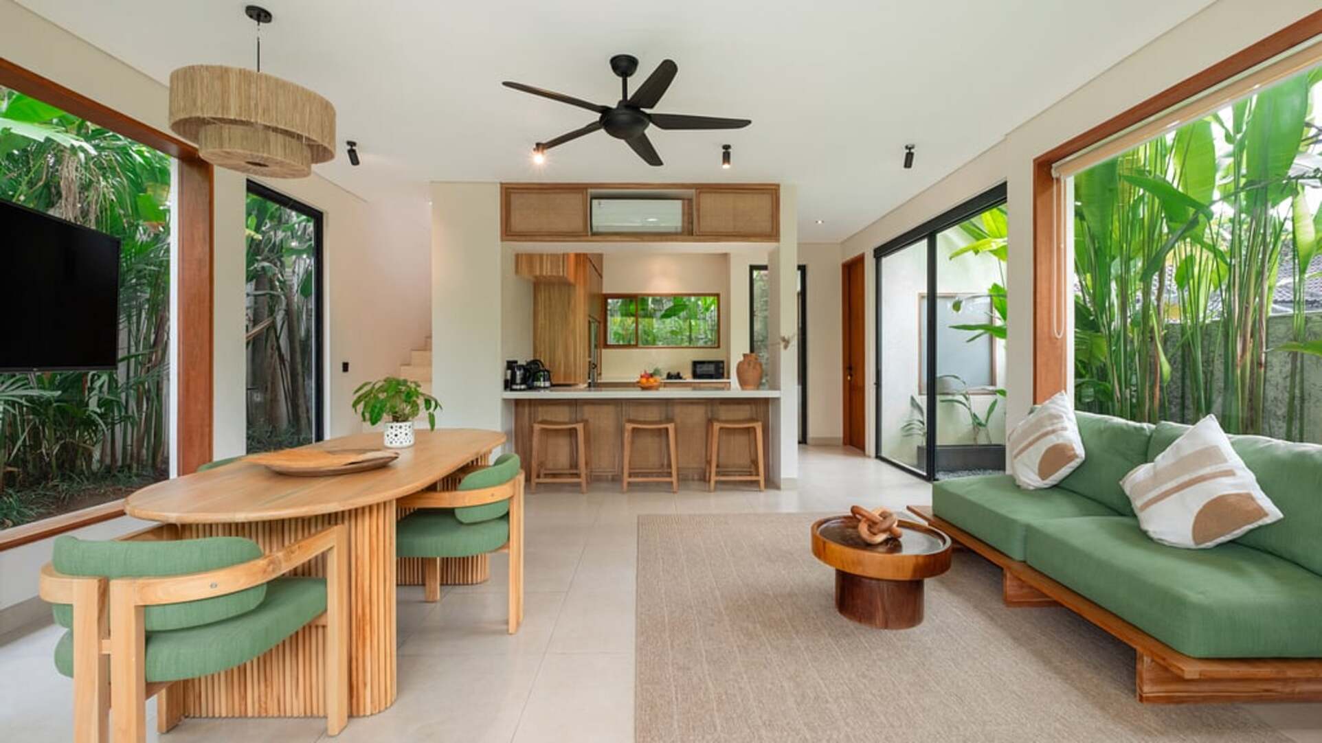 5 Star Lexington Palace Villa – Private Tropical Estate