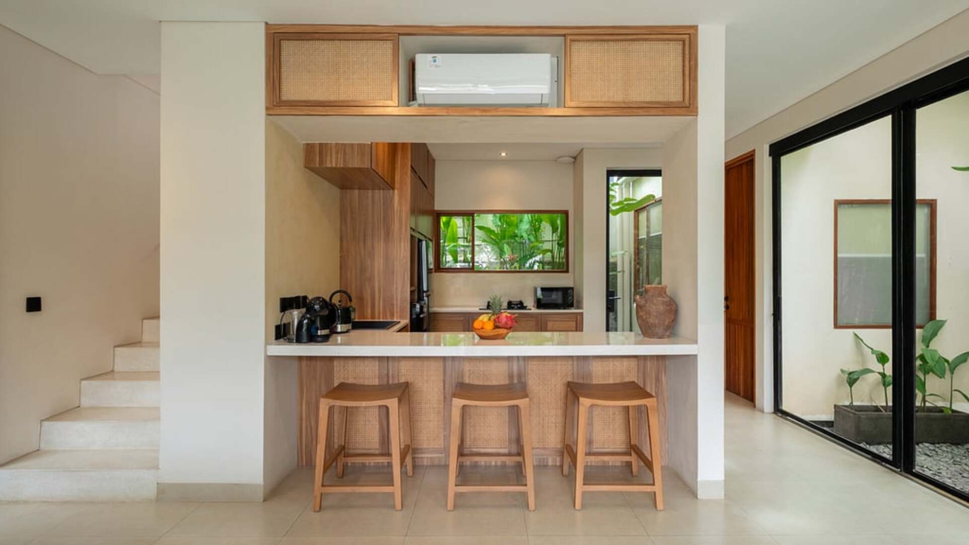 5 Star Lexington Palace Villa – Private Tropical Estate