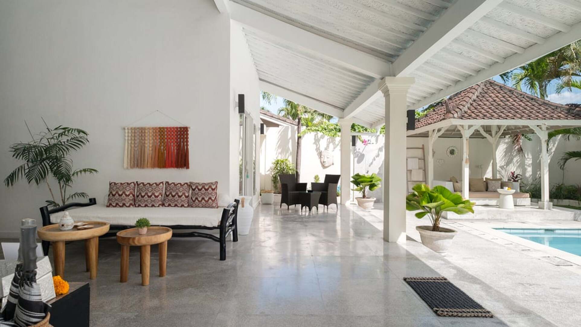 5 Star Villa Mas 3 Seminyak – Chic Tropical Escape