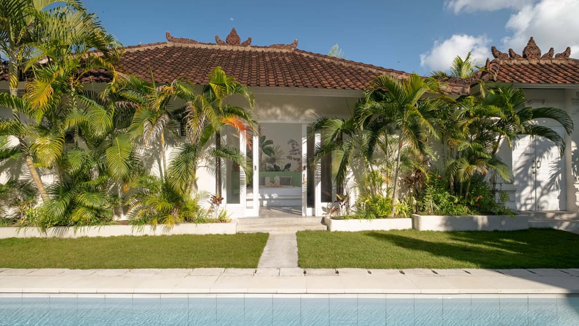 5 Star Villa Mas 3 Seminyak – Chic Tropical Escape