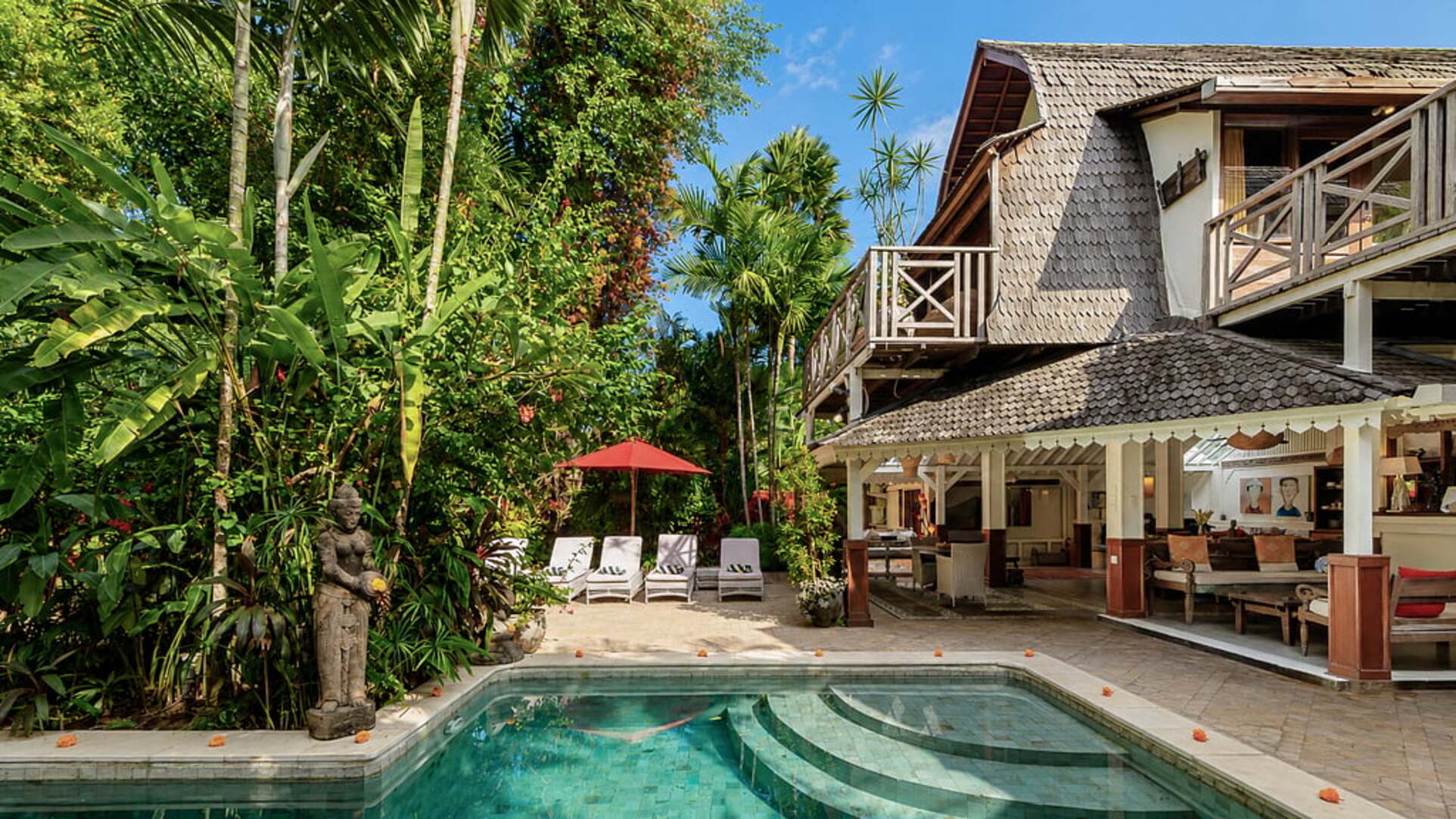 5 Star Villa Hangat – Tropical Balinese Sanctuary