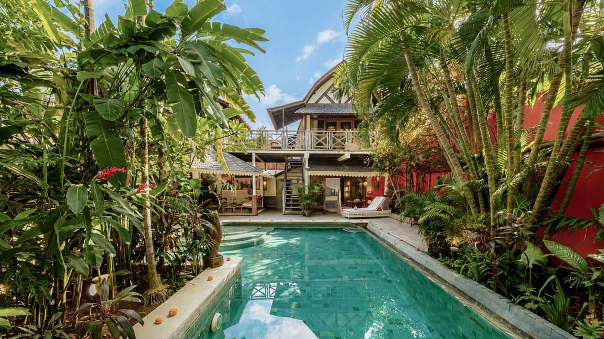 5 Star Villa Hangat – Tropical Balinese Sanctuary